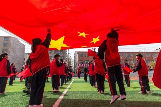 我们的日子为什么这么难？游戏画面
